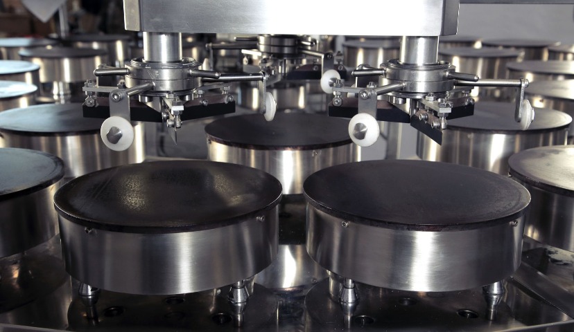 Блинная карусель: выпекаем круглые блины и заворачиваем мясной фарш на потоке