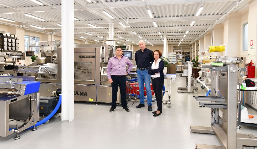 Демозал Ulma: изучаем горизонтальный флоу-пак и меняем форматы на трейсилере