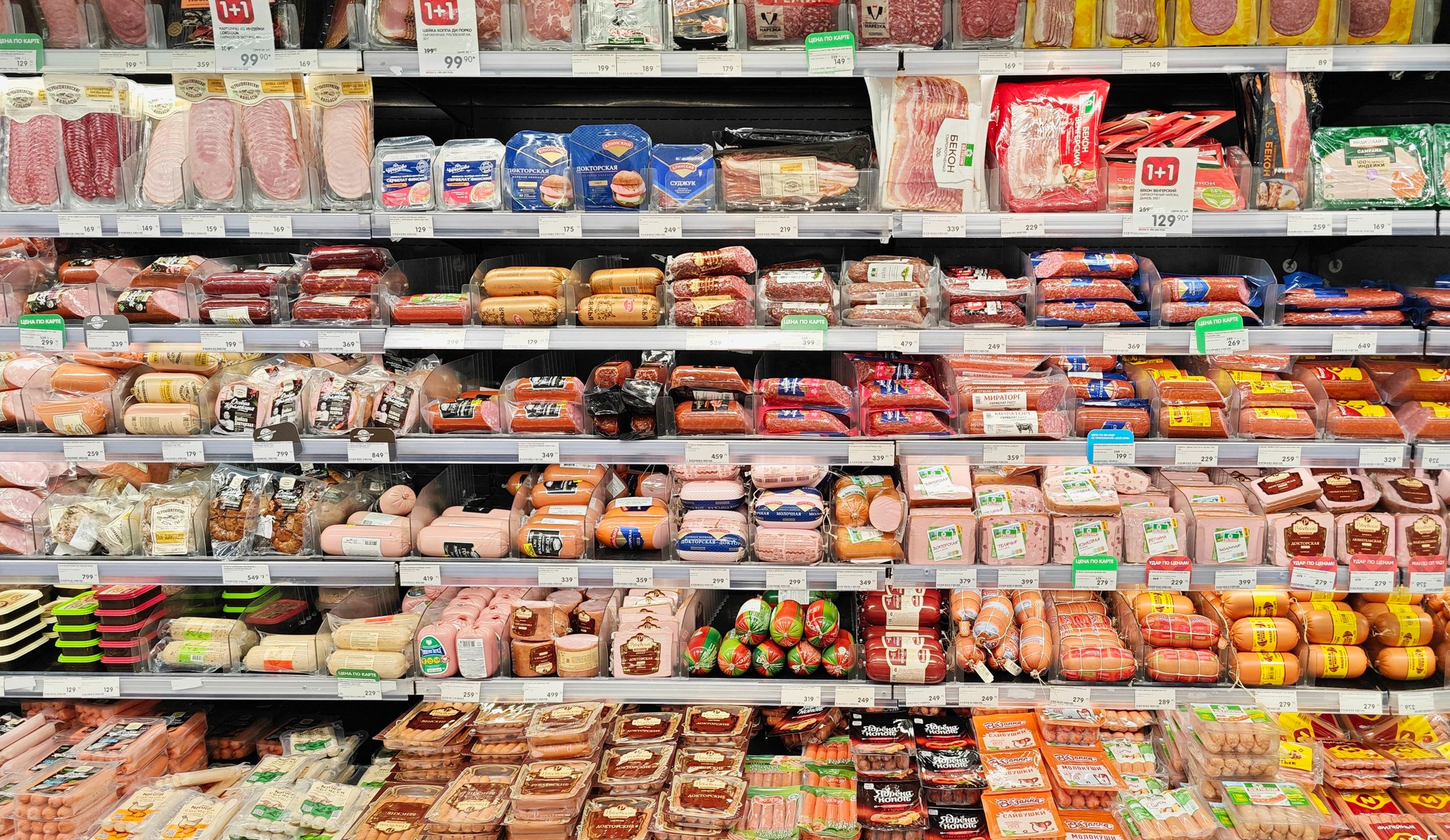 Первое полугодие 2023: выпуск колбасных изделий растет