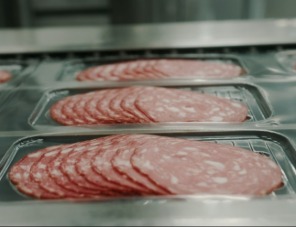В ноябре–декабре Клинский мясокомбинат на 10% увеличил выпуск колбас в нарезке