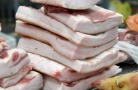 Беларусь стала основным импортером сала, выпущенного в России