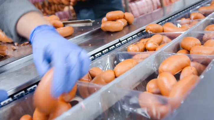 Как мясокомбинат продает себя по частям, не меняя собственника