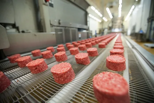 «Мираторг» инвестировал ₽100 млн в производство котлет для бургеров