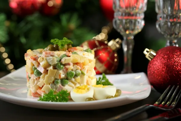Команда «Мясного Эксперта» поздравляет читателей с наступающим Новым годом!