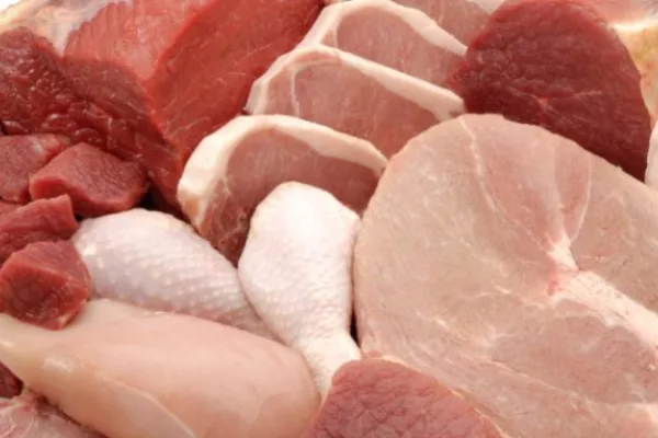 В апреле оптовые цены на основные виды мяса повысились в среднем на 3%