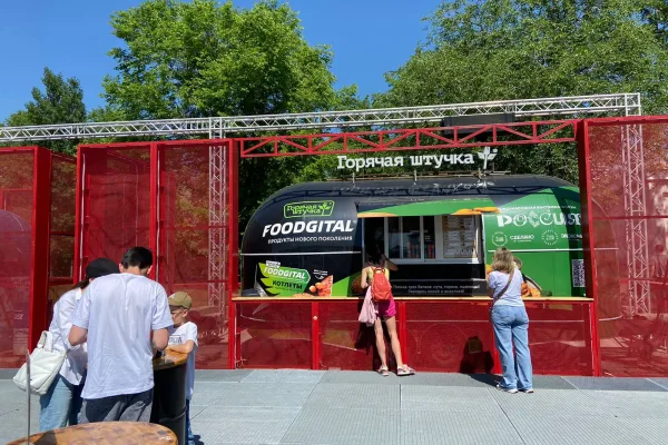 Аби участвует в фестивале фудтраков «Россия — территория вкуса» на ВДНХ