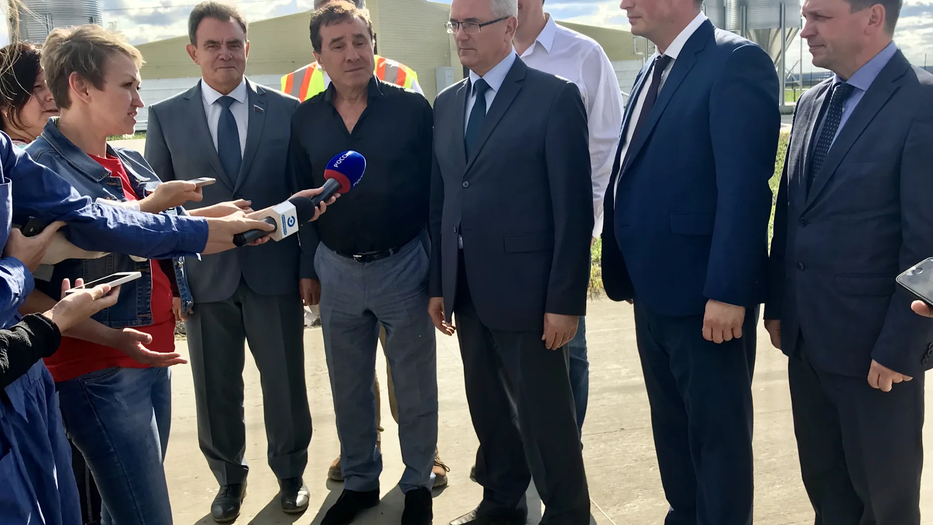Игорь Бабаев и глава Пензенской области открыли новый свинокомплекс "Черкизово"