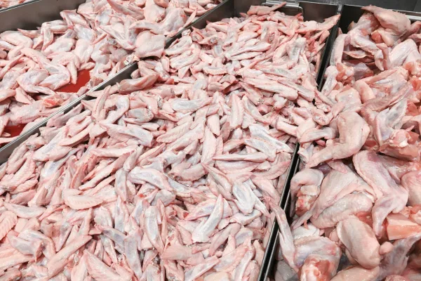 Выручка от экспорта российского мяса птицы в Китай сократилась в 1,7 раза
