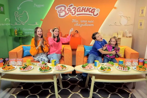 Бренд «Вязанка» продолжает партнерство с шоу «Детки-предки» на СТС
